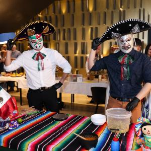  Mexican Society Raun avamas Tallinna Muusika- ja Balletikoolis kultuuririkkuse aastat.