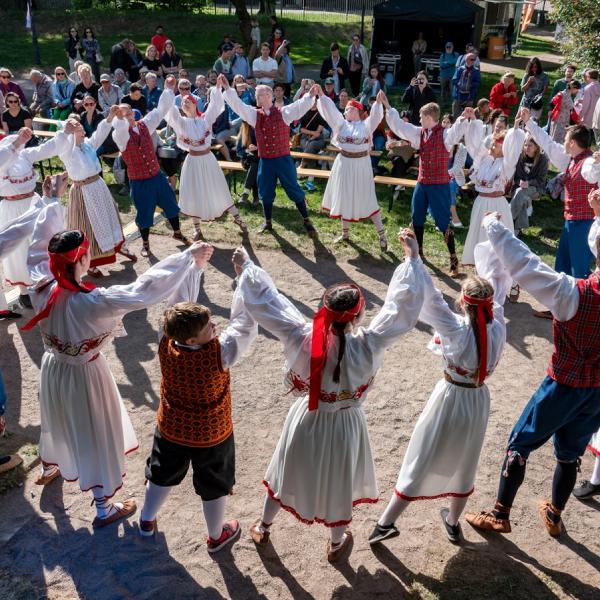 богатство культур Эстонии на днях Старого города   